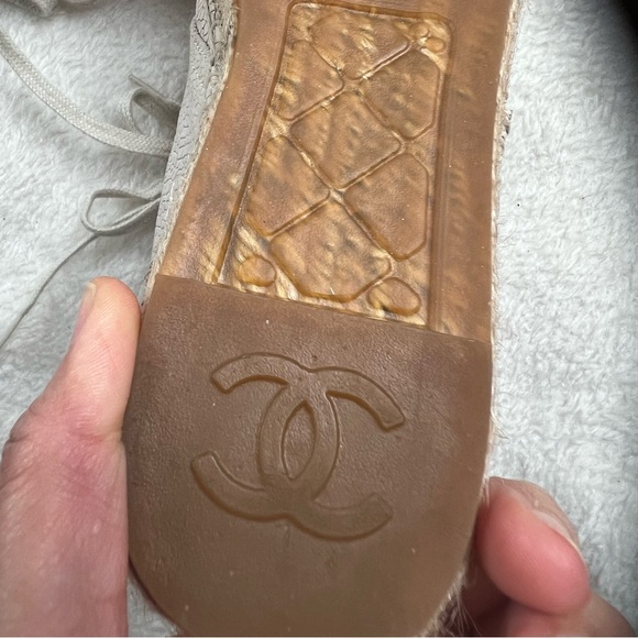 Chanel Interlocking CC Logo Espadrille Sneakers
Women's Size: 5| IT 35 - Picture 8 of 9
